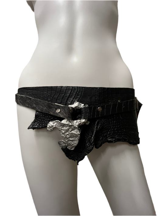 PEWTER PENDANT CROC BELT