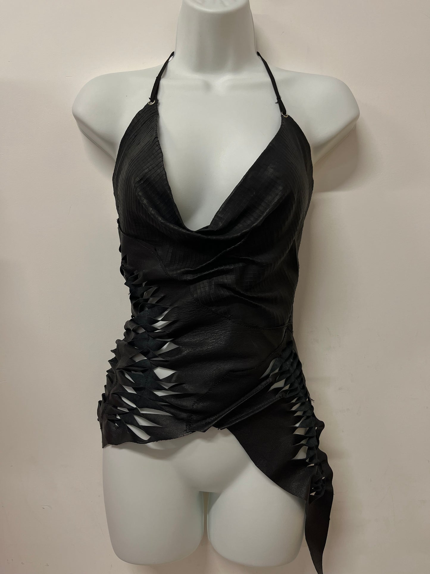 SLIT BAG LEATHER COWL